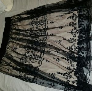 Lace skirt